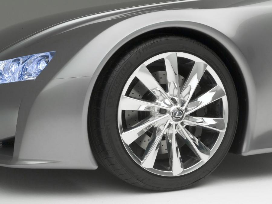  Lexus LF-A Concept 2005 года  (фото 4 из 36)